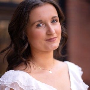 Meet your Posher, Laura margaret